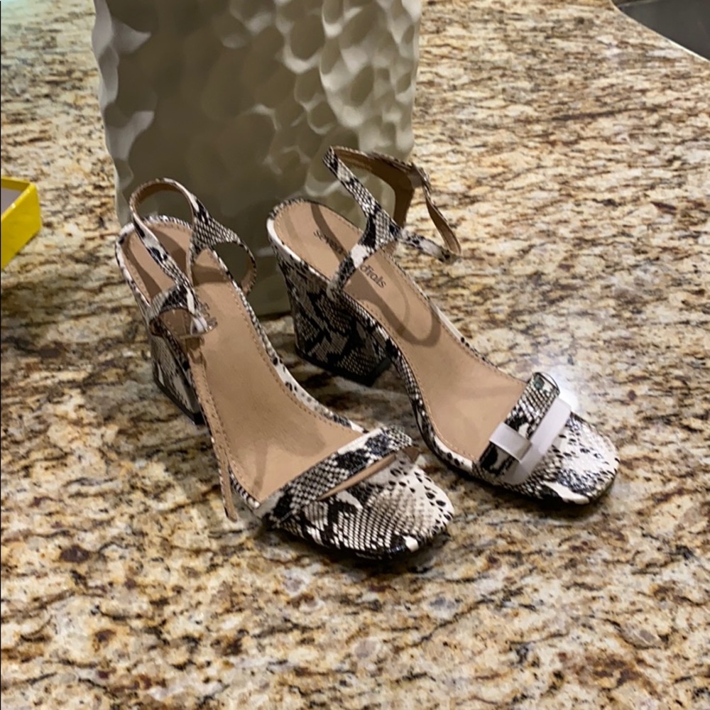 New Snake Skin Sandsls